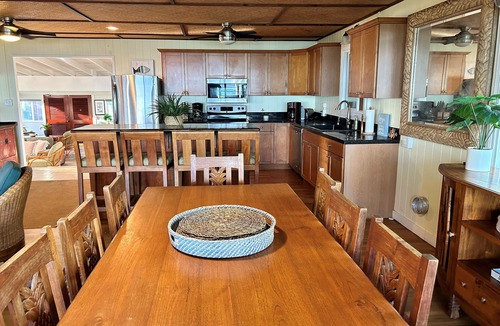 Mokuleia House | Beachfront Oasis on the North Shore of Oahu - Sleeps 6-8