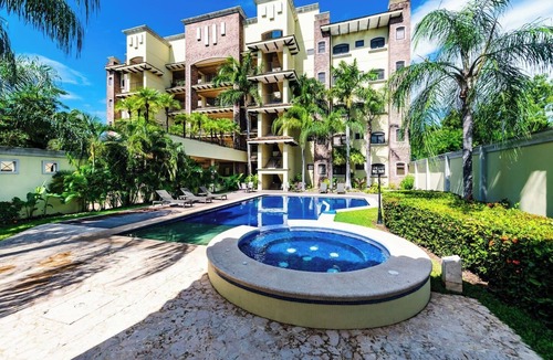 Playa Langosta Apartment | ☀Beachfront Oceanview☀ Private Jacuzzi & Full ktcn