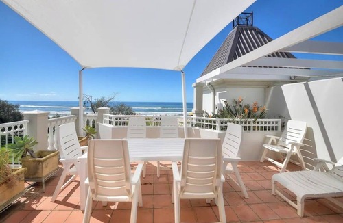 Broadbeach Apartment | Beachfront two storey penthouse apartment. Family friendly. Spectacular views!