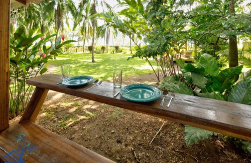 Puerto Viejo de Talamanca Ski Chalet | Beachfront Villa Starfish with AC & Pool
