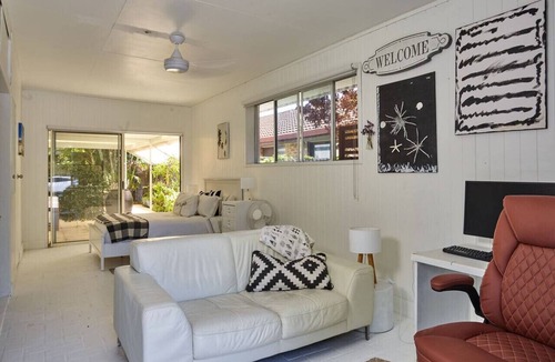 Paradise Point Condo | beachside 2 bedroom apartment