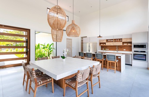 Pinilla Villa | Beachside Bliss 4BR Lux Villa, Pool, Terrace, Golf