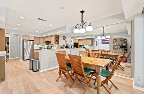 Carpinteria House | Beachside Townhome