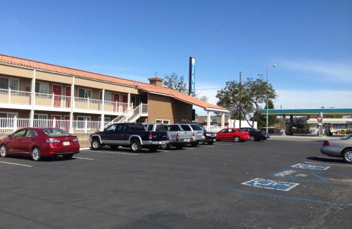 Arroyo Grande Hotel | Beachway Inn