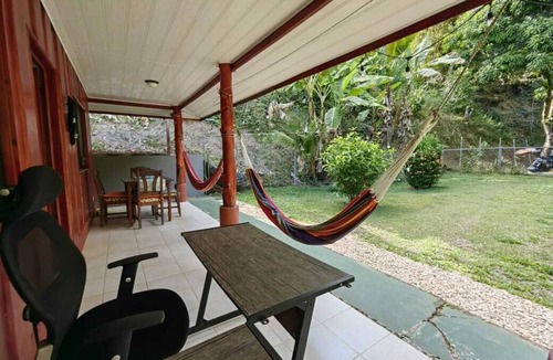 Uvita Cottage | Beatiful Cozy House/Nice garden-near to the beach