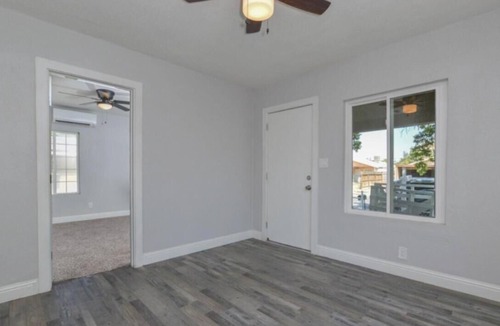 Roosevelt House | Beautiful 2-bedrooms house in a peaceful Fresno neighborhood.