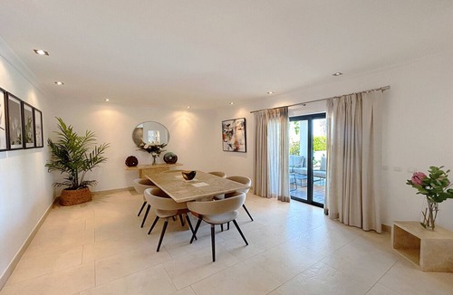 Porto de Mos House | Beautiful 3 Bedroom Villa w/Amazing Sea Views, Private Heated Pool, WiFi, AC