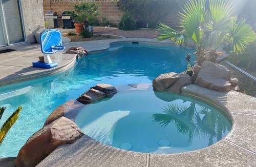Las Vegas House | Beautiful 4 bedroom Home By Summerlin with Pool & Hot Tub