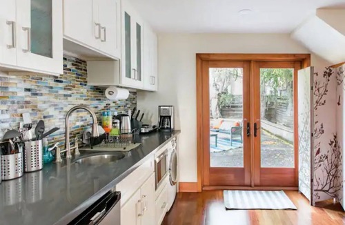 Mount Carmel Cottage | Beautiful and Private Modern Cottage Close to Silicon Valley