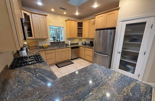 Shingletown House | Beautiful Custom Home near Lake McCumber & Mt Lassen