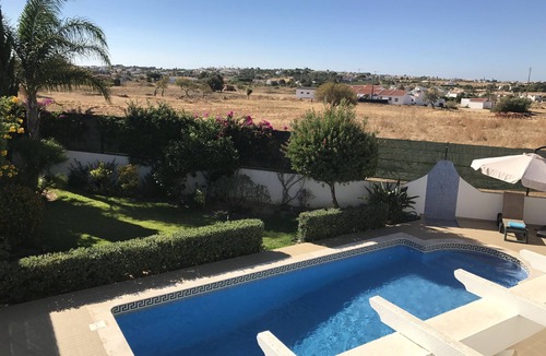 Vale de Parra Villa | Beautiful family villa with private heated pool, WiFi, snooker room and views