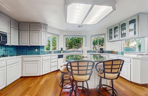 Coarsegold House | Beautiful Home on 2 Acres w/Expansive Deck, & A/C