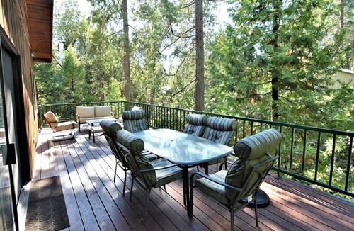 Bass Lake House | Beautiful home with large deck located in Willow Cove with boat slip - Near Yosemite National Park (LA27)