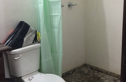El Gigante House | Beautiful Jungle Casa , walking distance to beach & town