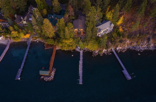 Lincoln Park House | Beautiful Lakefront Home with Pier and Buoy.