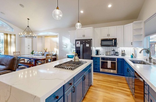 Pioneer Trail House | Beautiful & Spacious Newer Home with Lovely Master Suite & Gourmet Kitchen