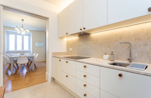 Alto do Pina Apartment | Beautiful Spacious Flat in the Heart of Lisbon