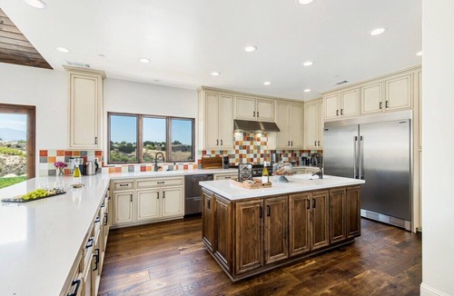 Santa Ynez House | Beautiful, Spacious Hilltop Villa in Wine Country