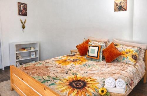 Oleander - Sunset Apartment | Beautiful Stay Near Downtown in Oleander Sunset