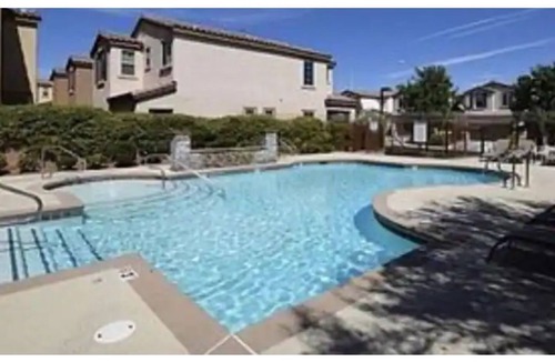 Spring Valley House | Beautiful Summerlin 4-Bedroom Home with community Pool