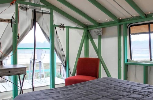Bridgeport RV Rental | Beautiful Tented Cabin with Stunning Reservoir Views for a Unique Glamping Getaway in Bridgeport, California