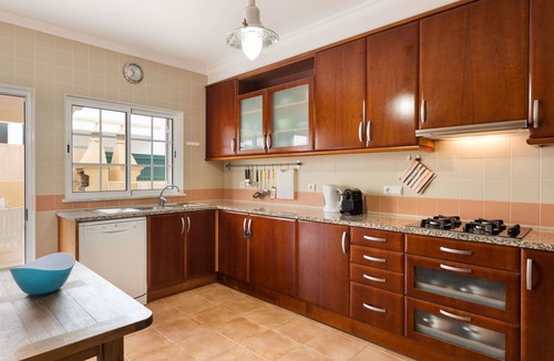 Pera House | Beautiful villa for 6 guests with WIFI, A/C, private pool, TV and balcony