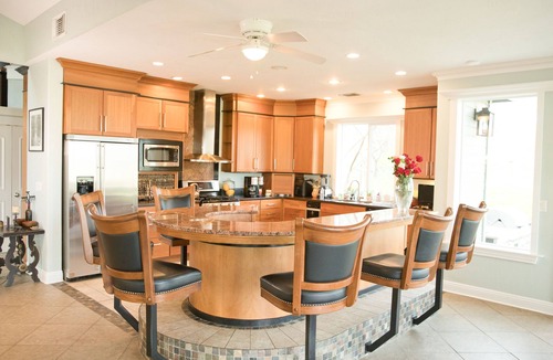 Exeter House | Beautiful Villa with Pool & Scenic Views in foothills close to Sequoia's