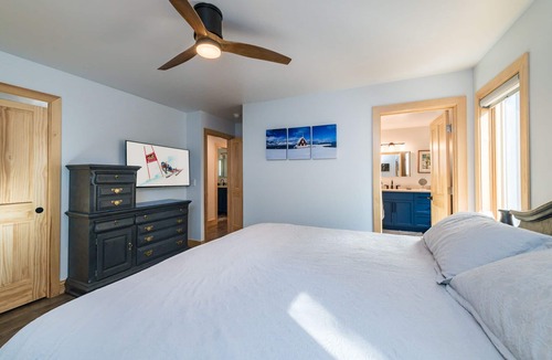 Chamberlands House | Beautifully built new home in Chamberlands - Full access pool beach tennis, walk 2 beach