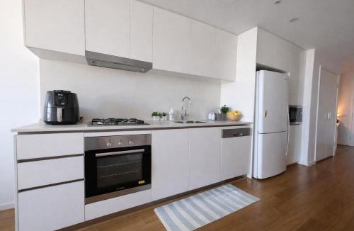Newstead House | Bedroom with Private Bathroom in cozy shared appartment!