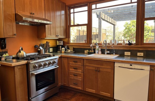 Poets Corner House | Berkeley Hidden Garden Escape