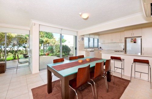 Surfers Paradise Apartment | Berkeley on the Beach