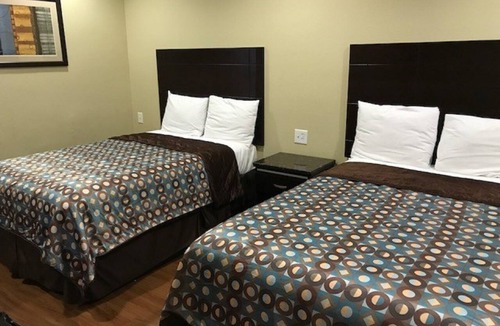 North Park Hotel | Berkshire Motor Hotel