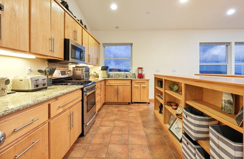 Julian Cottage | Best Views in Julian. Modern Cottage with Cliffside Hot Tub & Glass Sauna