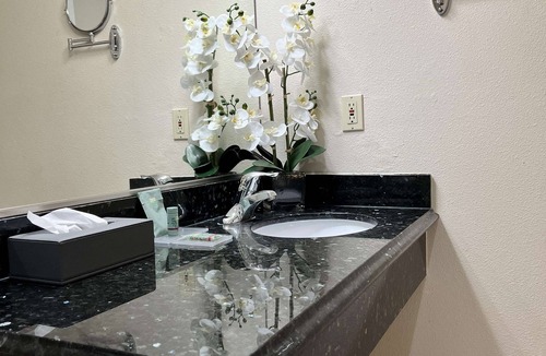 Dinuba Hotel | Best Western Americana