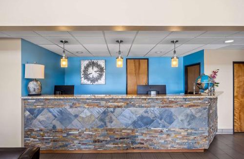 Delano Hotel | Best Western Liberty Inn