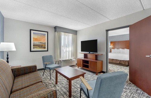Roosevelt Hotel | Best Western Plus Fresno Airport Hotel