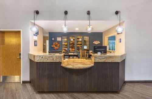 North Las Vegas Hotel | Best Western Plus North Las Vegas Inn & Suites