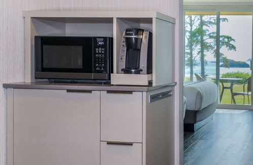 Tofino Hotel | Best Western Plus Tin Wis Resort