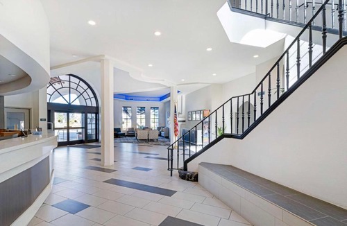 Simi Valley Hotel | Best Western Posada Royale Hotel & Suites
