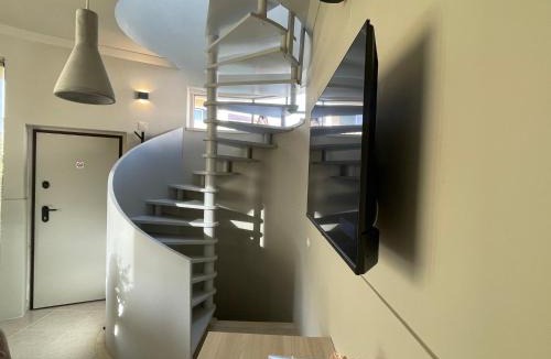 Cascais Villa | BestHomeStay- Estoril