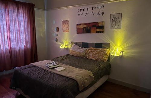 Port Elizabeth Central House | Beths wonderland guest house