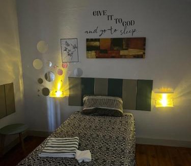 Port Elizabeth Central House | Beths wonderland guest house