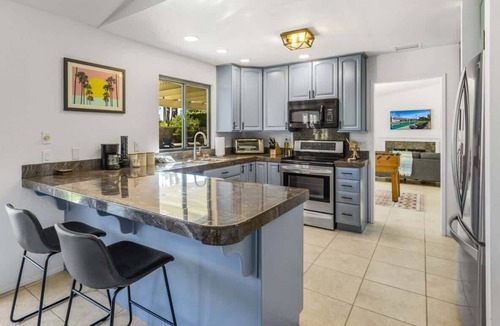 Araby House | Beverly Chills