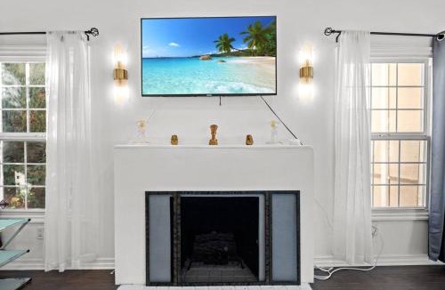 Beverly Hills House | Beverly Hills Home Guest House Hot Tub