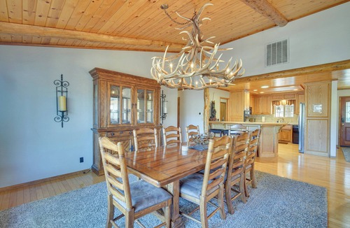 Eagle Mountain Estates Cottage | Big Bear Lake Cabin w/Hot Tub & Gas Fire Pit!