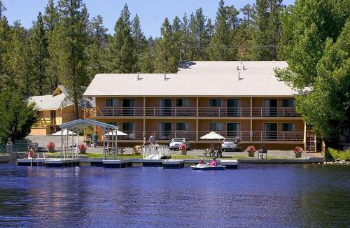 Big Bear Lake Hotel | Big Bear Lakefront Lodge