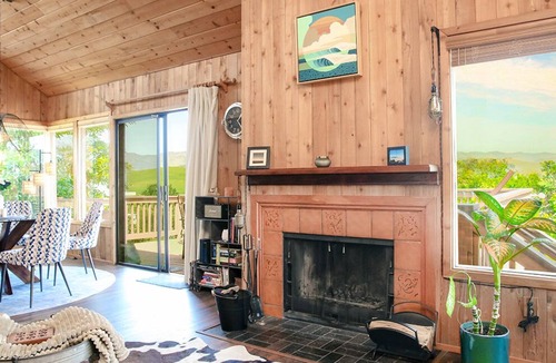 Lodge Hill Cabin | BIRDS’ EYE VIEW provides quite possibly the most glorious panoramic.