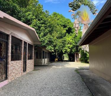 Puerto Viejo de Talamanca Hotel | Black Beach Ecolodge