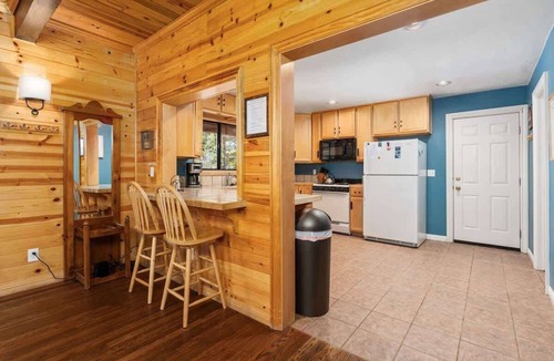Big Creek Cabin | Black Diamond-Family, Pet Friendly near Huntington