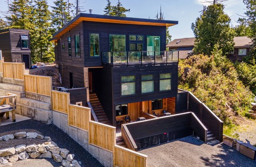 Ucluelet Apartment | Black Pearl #1-Studio Guests favourite!